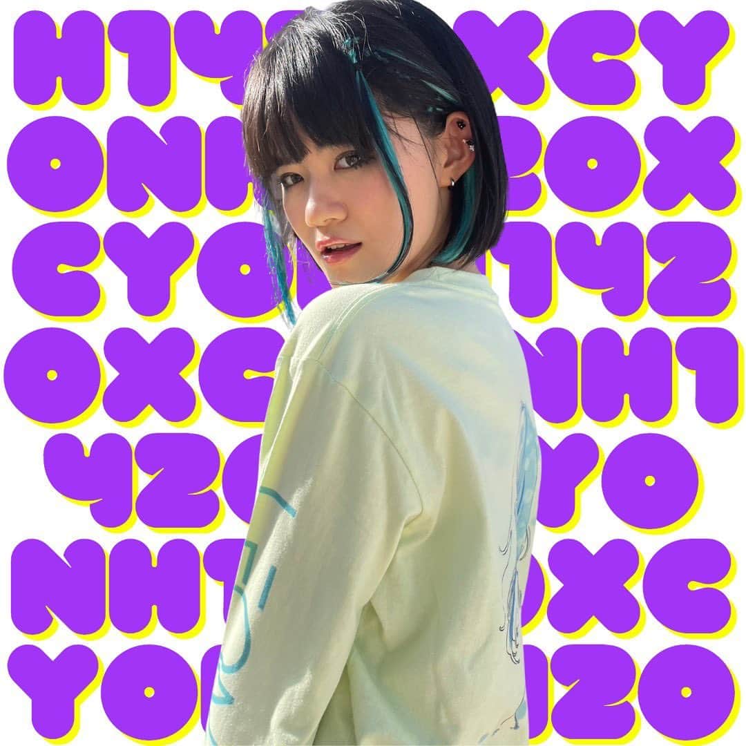 のインスタグラム：「🩵H14 × CYON @cyoooooon 🩵  Special merch for my 20yo birthday!! We have long sleeve version too:) check them out from my story archives🫶🏻  ヒヨのグッズのアーカイブを見てね！  #H1420 #cyon」