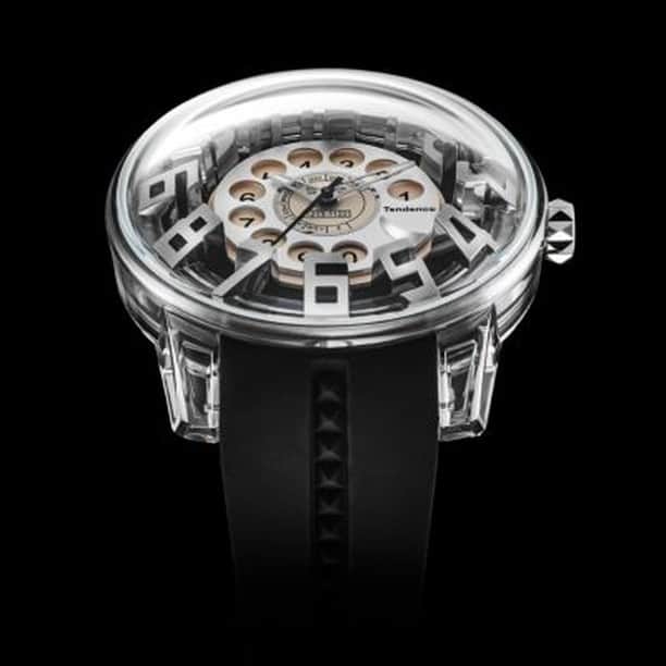 Tendencejapanのインスタグラム：「Tendence KINGDOME  文字盤が回転する時計。  60年代の黒電話をデザインしたモデル「Vintage Phone（ビンテージフォン）」。   ドームに沿って立ち上がる立体的なインデックスが特徴的なタイムピース。  ”回転する時計”のラインナップはプロフィールTOPの公式オンラインストアからご覧ください。  #tendencearchivecollection  #tendence  #テンデンス」