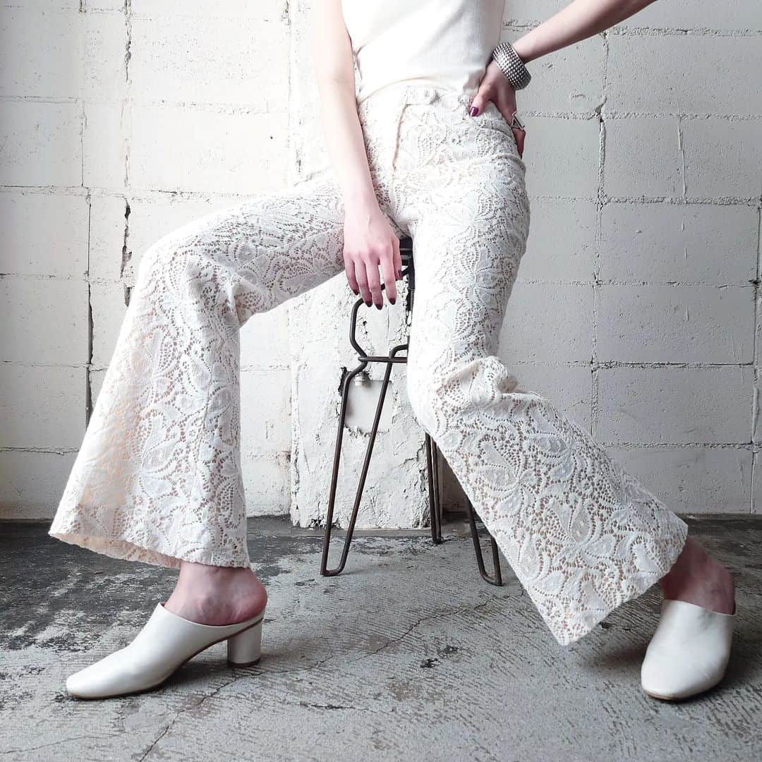吉祥寺 古着屋 Orfeoのインスタグラム：「. ●1970's Vintage Lace Flared Pants  #orfeo #kichijoji #tokyo #vintage #used #fashion #coordinate #outfit #オルフェオ #吉祥寺 #東京 #古着 #古着屋 #ヴィンテージ #レディース古着 #吉祥寺古着屋 #コーディネート . . . お問い合わせはインスタグラムのプロフィール掲載のメールアドレスにお願いいたします。コメント、DMでのお問い合わせは受け付けておりませんのでご了承ください。 店頭に出ていないONLINE SHOPの商品もご購入頂けます。気になる商品がございましたら店頭スタッフにお気軽にお声掛けください。」