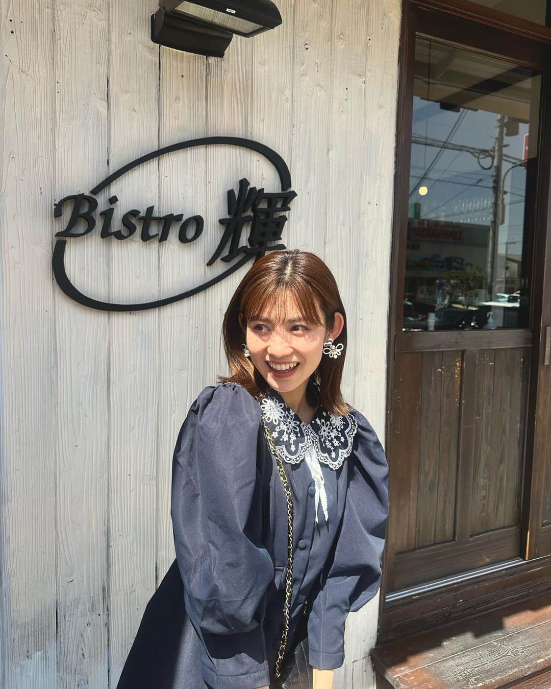 のインスタグラム：「ずっと気になっていたお店♡ @bistro_teru さんで お母さんの誕生日をお祝いしました🎂  東京いると毎日電話するぐらい 仲良しですが🫨笑  健康第一に毎日を楽しく過ごしてほしい🥰 それだけです♡  ママいつもありがとぅ🎂」