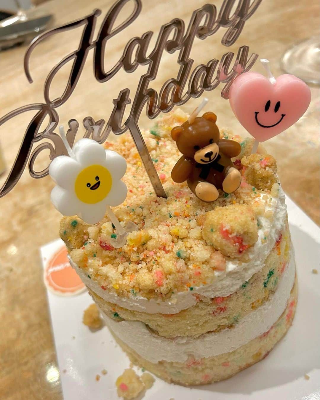 ジェシカ さんのインスタグラム写真 - (ジェシカ Instagram)「🎂 - Part 2  Celebrating meee surrounded by my loved ones🤍 Thank you all for the sweet birthday wishes!🌼🧸🩷」4月23日 12時56分 - jessica.syj