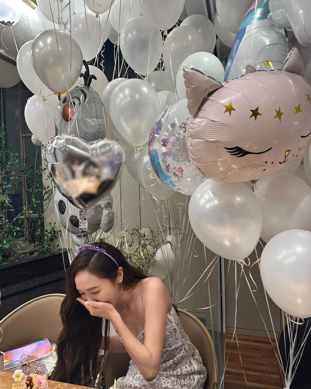 ジェシカ さんのインスタグラム写真 - (ジェシカ Instagram)「🎂 - Part 2  Celebrating meee surrounded by my loved ones🤍 Thank you all for the sweet birthday wishes!🌼🧸🩷」4月23日 12時56分 - jessica.syj