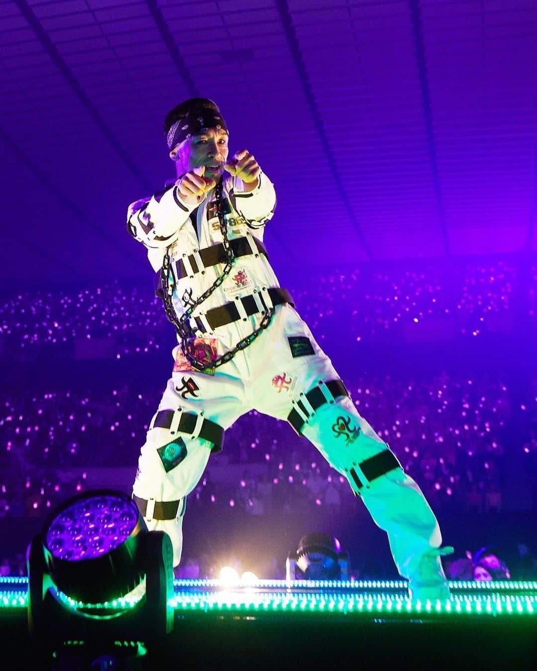 ZIN（神優作）のインスタグラム：「・ カメラは誰にも渡さない📷  #ayumihamasaki  #25thanniversary  #entertainment  #entertainer  photo @seitaro__tanaka  @masayukikamo」