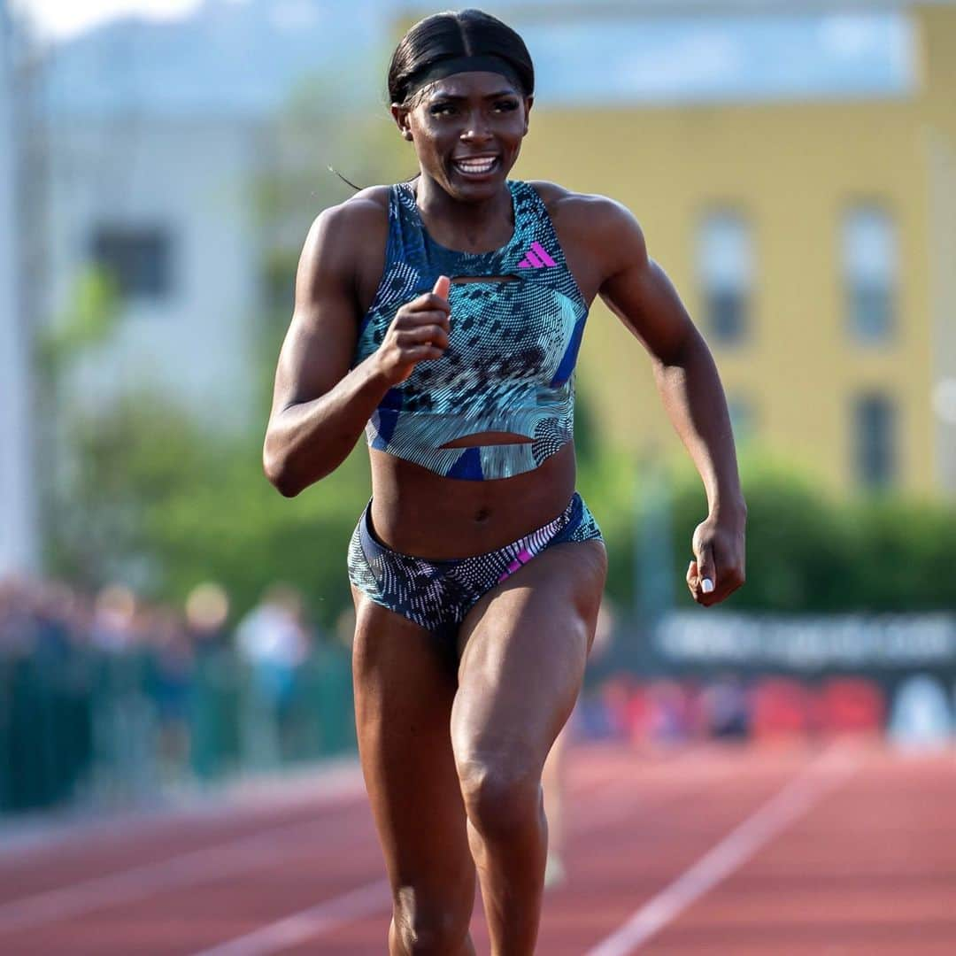 ダリル・ニータさんのインスタグラム写真 - (ダリル・ニータInstagram)「Brescia 🫶🏾🇮🇹  Had so much fun trying something a lil different ,  150m + 300m yesterday in Brescia (cheeky British record in the 150 yay 😉)  Can’t wait for my next race in Atlanta at the @adidasatlcitygames in a few weeks!! 🇺🇸✈️   2023 season let’s gooo! 🔥  📷 @marcogulberti.it」4月23日 19時10分 - daryllneita