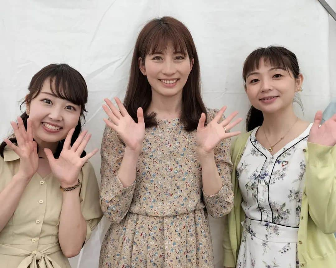 千種ゆり子のインスタグラム：「ニッポン放送の熊谷アナ、箱崎アナと📻️ . . . #アースデイ の昨日、地球温暖化についてイベントでお話してきました。 . たくさんの方に真剣に聞いてもらうことができて良かったです！ . . . イベントではショートバージョンでしたが、 . 講演等では、60-90分のロングバージョンで話します。 . 今年も講演のご依頼、たくさんいただいています😊 . . #earthday  #ニッポン放送 #ラジオパーク #アナウンサー #気象予報士」