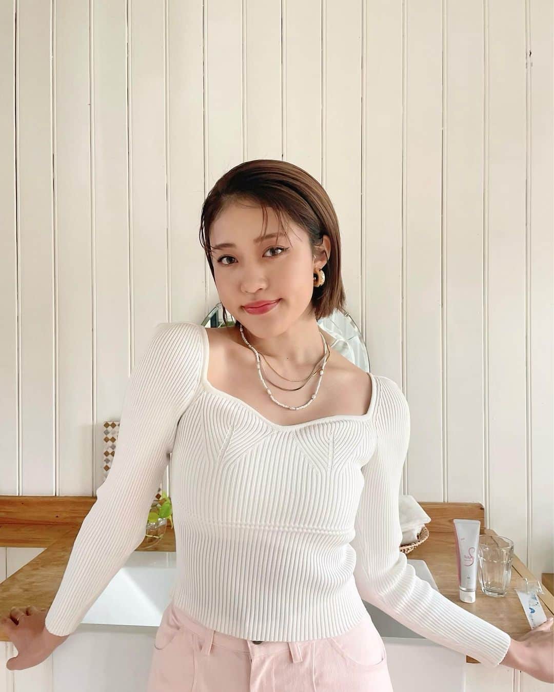王林さんのインスタグラム写真 - (王林Instagram)「王林の周りにはいつもhappyな人ばっかりで毎日楽しいよ🌞💚 ヘアメイク ...