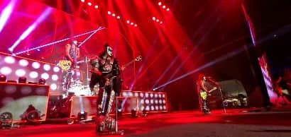 KISSのインスタグラム：「#SaoPaulo! WOW! What a night! You came to ROCK & so did we. We will never forget you! #Brazil #EndOfTheRoadTour」