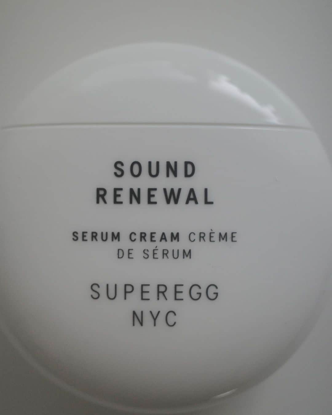 Icumi Oohamaのインスタグラム：「@superegg_jp   日本初上陸のヴィーガンコスメ。  卵の持つ美容効果に着目し、 最新のテクノロジーと高品質な植物由来成分で作られたもの。  エストネーション六本木ヒルズ店で4/28までPOPUPしてるみたい♩」