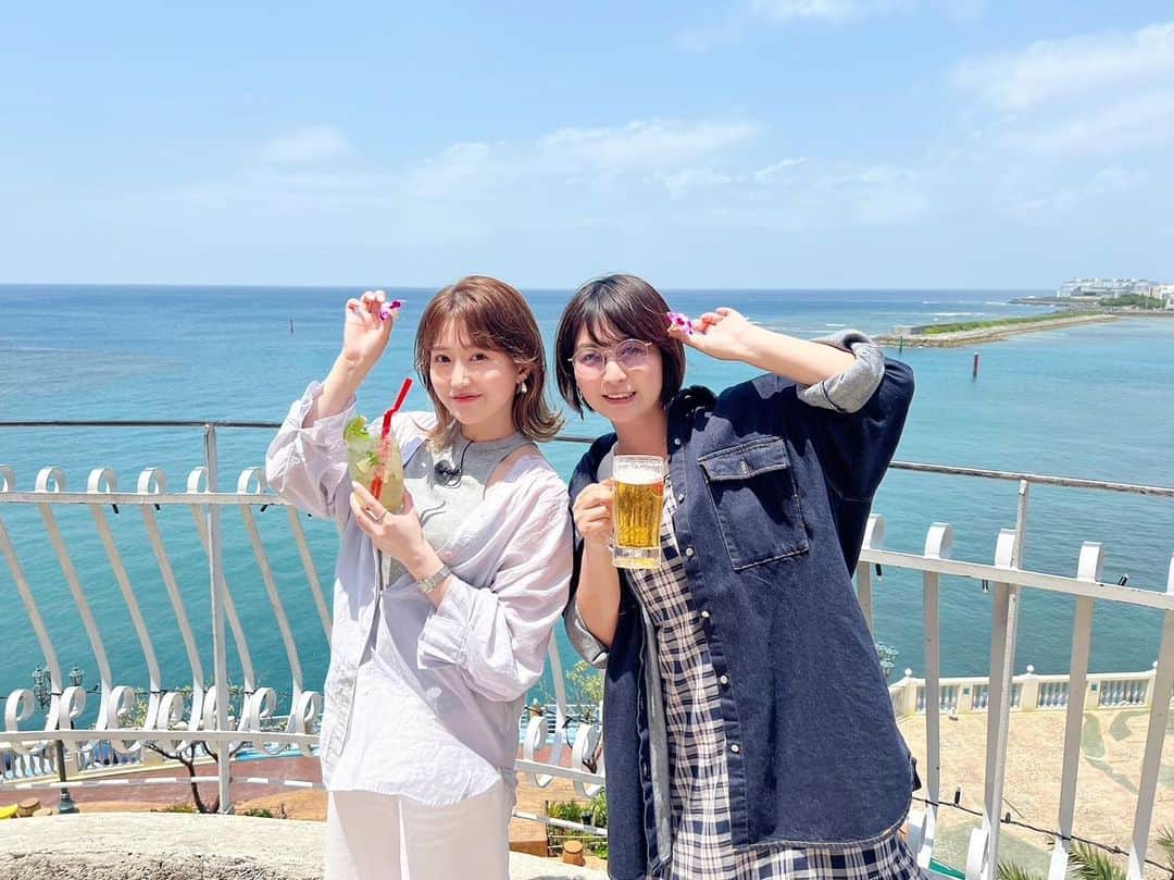 津田麻莉奈さんのインスタグラム写真 - (津田麻莉奈Instagram)「海辺で飲みながら馬券買う楽しいお仕事  #沖縄 #グリーンチャンネル #キャプテン渡辺のオンライン競馬パーティー #まりなる #津田麻莉奈」4月23日 14時30分 - tsudamarinal