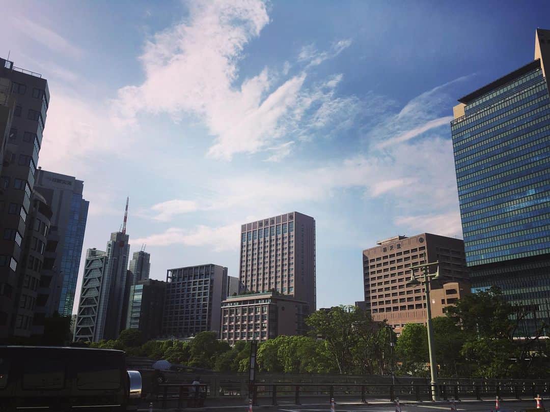 The mirrazのインスタグラム：「数年ぶりにお茶の水に来た。」