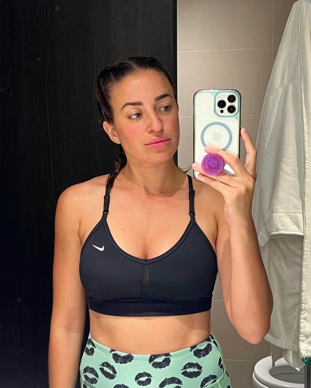 ジェマ・マリンのインスタグラム：「Llego el día🏃🏽‍♀️💪🏼 A la próxima vez recordadme que no me meta en estos líos😅😂  A intentar disfrutar🙌🏼 Deseadme suerte🍀  #mediamaraton #fit #fitwoman #gonnadie #reto #challenge #siempremequedarabailar」