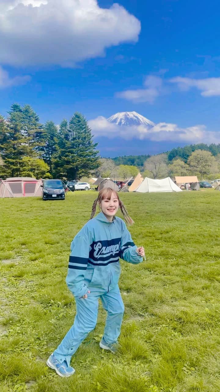 おかもとえみのインスタグラム：「GO OUT JAMBOREE 2023 RIP SLYMEサポートでした💓ずっと来てみたかったので嬉しい〜🥰ありがとうございました😊  @example_official のセットアップ🫡 @mfc_store @bb_lion625   @goout_camp @gooutjpn   @rip_slyme」
