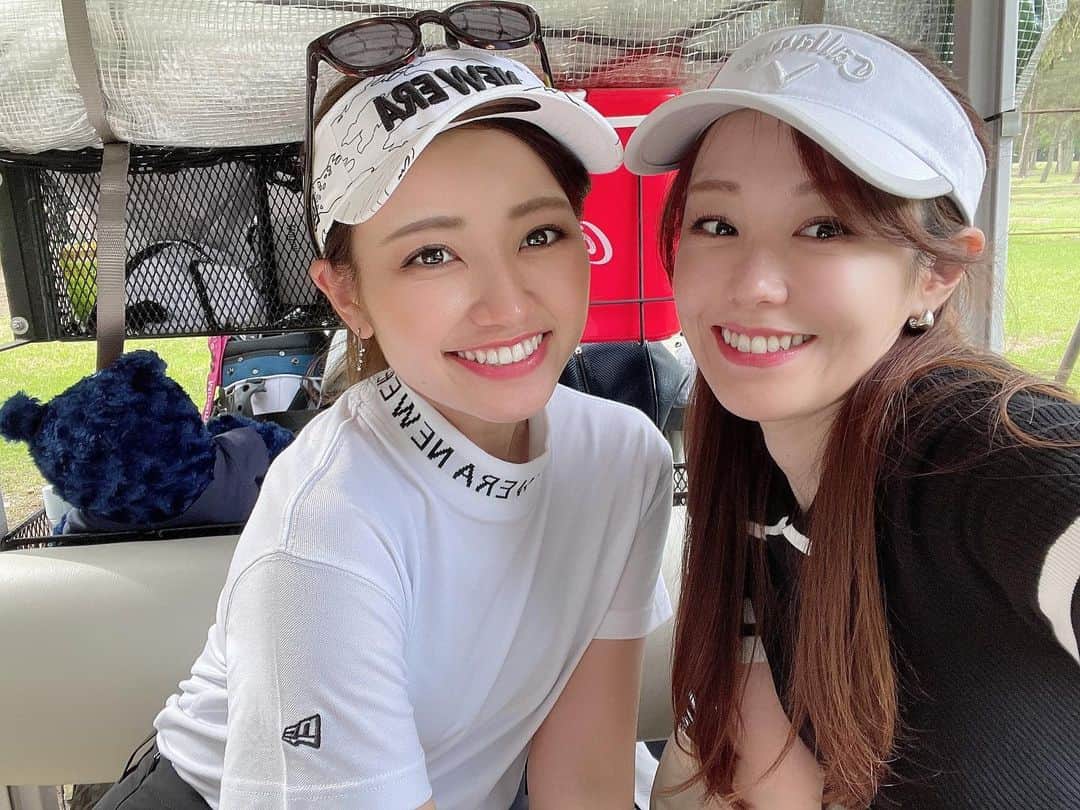 SARAKIMISAKIのインスタグラム：「うちの可愛いみなみ投下しておく 最近会う機会多くて嬉し❤️  みなみに「上手くなってる😳」と褒められた日⛳️✨  . . .  #ゴルフ #ゴルフ女子  #ゴルフウェア #ゴルフコーデ #ゴルフ女子コーデ #ゴルフ場  #ゴルフ好きな人と繋がりたい #ゴルフ好き #golf #golfwear #golfswing #golfwear #golffashion #golfstagram #골프 #골프스타그램 #골프장 #라운드 #골프스윙  #高尔夫球 #高尔夫 #กอล์ฟ  #callaway #キャロウェイ」