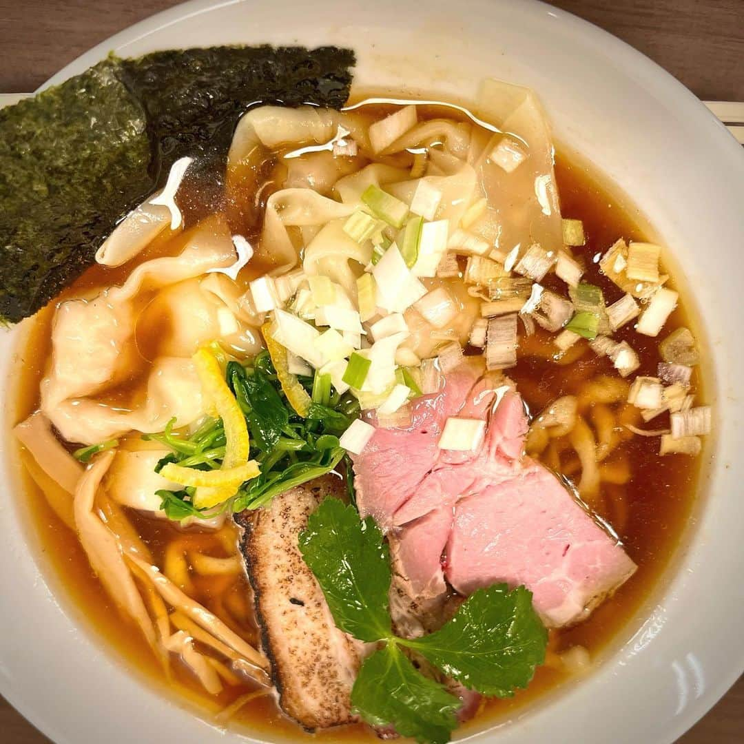 白珠イチゴさんのインスタグラム写真 - (白珠イチゴInstagram)「美味しかったなあ。  #ラーメン #ラーメン好きな人と繋がりたい #ラーメン屋 #ラーメン部 #ラーメンパトロール #ラーメンインスタグラム #ラーメン女子 #ワンタンメン #わんたん #わんたん麺 #ワンタンメンが大好きな人 #わんたんめん #japan #japanesefood #japanlife #japanfood #美味しい #美味しいもの」4月23日 16時54分 - shiratamaichigo