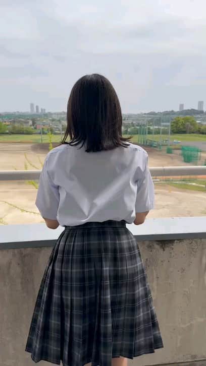 のインスタグラム：「撮影で制服きた✌︎」