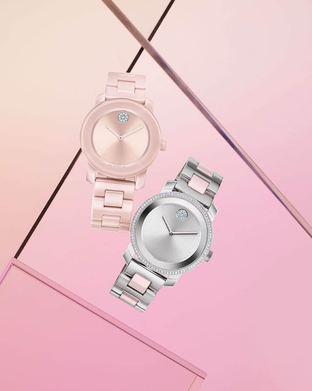 モバードのインスタグラム：「Be bold. Make mom's day with shimmering crystals and sleek ceramics from our #MovadoBold collection. Shop all mother's day gifts on Movado.com now.」