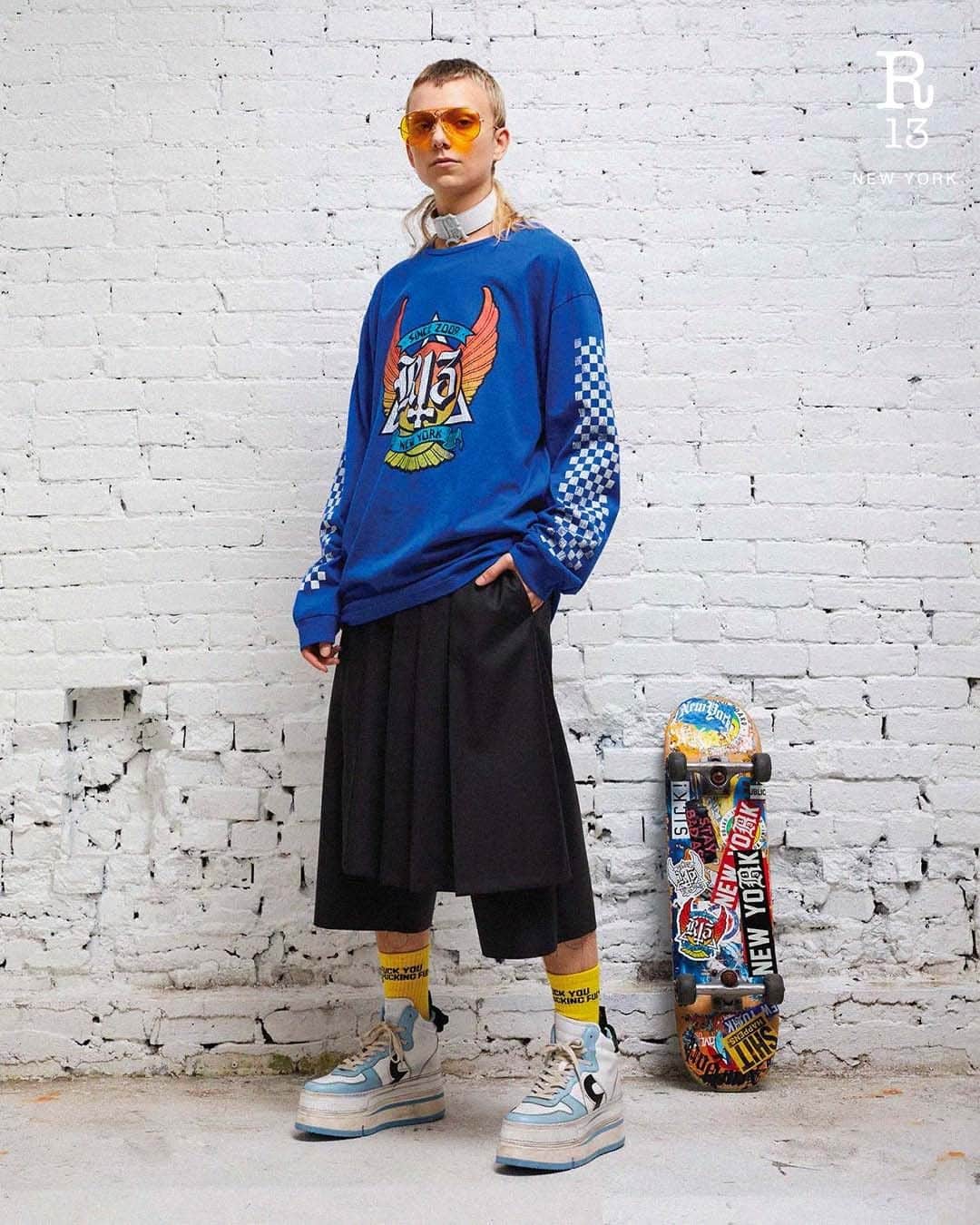 アールサーティーンのインスタグラム：「Kilted shorts challenge the skate-dominated aesthetic of the Spring/Summer collection, enhancing it with its idiosyncrasy.  #r13 #r13denim #skate」