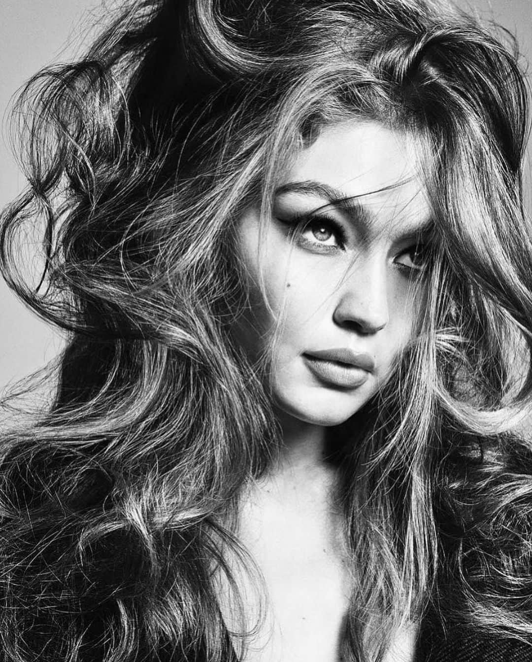 ルイージ&イアンゴさんのインスタグラム写真 - (ルイージ&イアンゴInstagram)「Happy birthday to our beautiful GiGi ♥️♥️ @gigihadid  we adore you」4月24日 3時22分 - luigiandiango