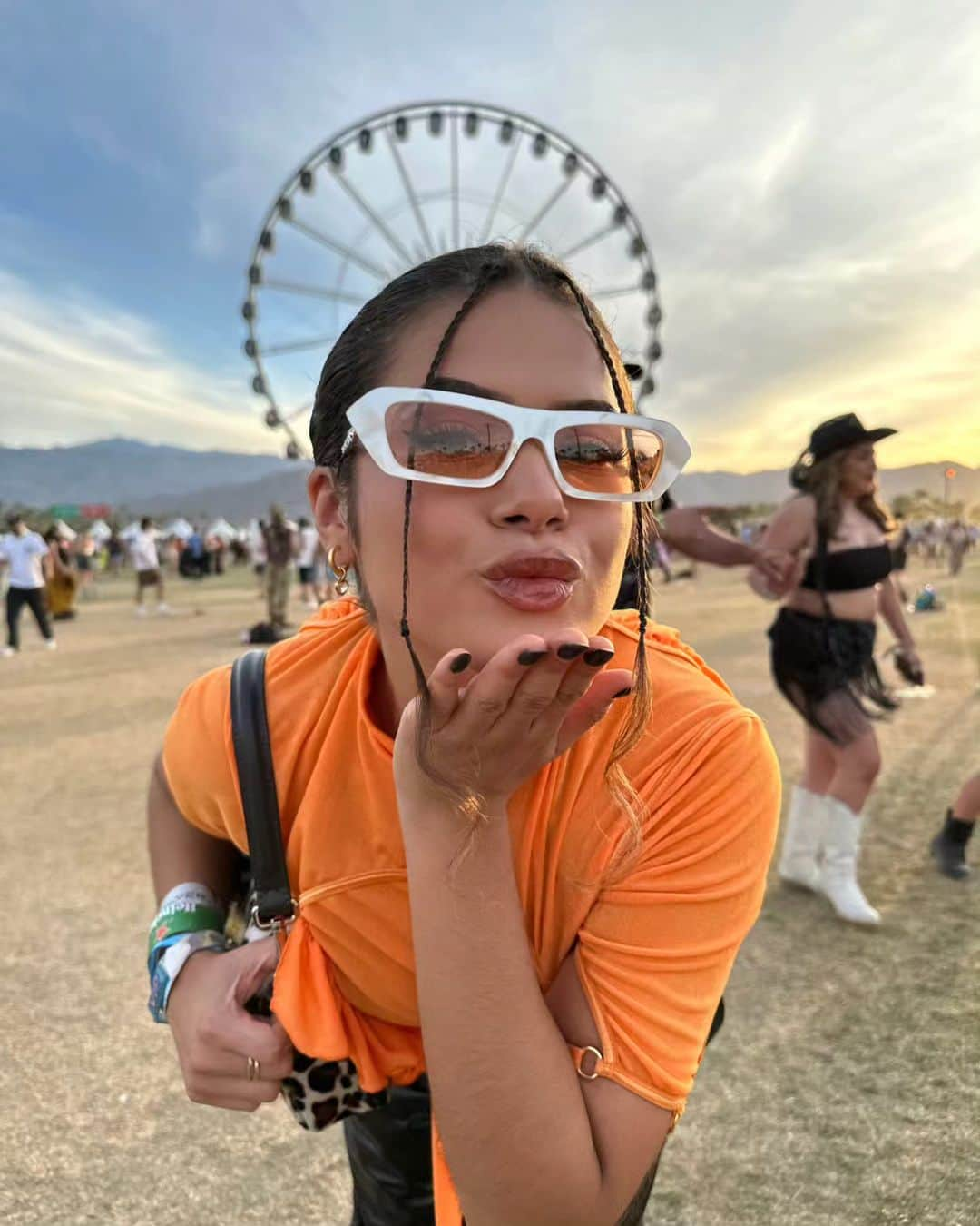 Maisa Silvaさんのインスタグラム写真 - (Maisa SilvaInstagram)「Coachella Day 2 🧡」4月24日 4時01分 - maisa