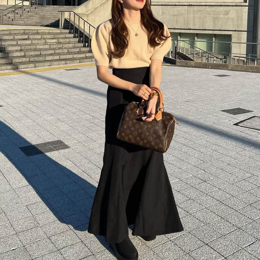 PATRA magazineさんのインスタグラム写真 - (PATRA magazineInstagram)「【おでかけにぴったりサイズ🤍ボストンっバッグ】  UNIQLOなどからも発売されていて注目度が上がっているトレンド、ボストンバッグ🤍  ミニから少し大きめまで大人気！  ペットボトルが入るサイズ感が理想的だよ🐳  ＼ thank you 🦢 ／ @tan___gram / @__r_n_k_oo0 @megu.03_03 / ​​@ren.eclair @ktmk___55 / @airingram.96 @patra_snap / @moe___u @97_sena  今みんなの中で流行っている事やアイテムがあれば @patra__jp をタグ付けしてぜひ教えてね🔔  皆さんのすてきな投稿をぜひ紹介させてください！   #ボストンバッグ #ボストン #ミニボストン #ボストンバッグコーデ」4月23日 20時00分 - patra__jp