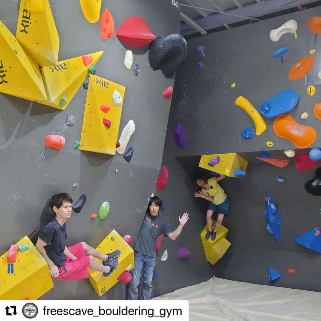 三浦絵里菜さんのインスタグラム写真 - (三浦絵里菜Instagram)「先週は @freescave_bouldering_gym さんでセットさせてもらいました🙋‍♀️  5級〜1級まで？作りました！ 女性も子供も頑張れるかと🙆‍♀️  産後初めて泊まりでのセットだったけど私にとっても娘にとっても良い経験でした！  お疲れ様でした☺️  #Repost @freescave_bouldering_gym with @use.repost ・・・ 2日間のゲストセッターによるセット終了しました！セッターは以前からお呼びしたかったハマケンさんこと濱田健介さん、フリーズ丹波店では初の女性セッターでハマケンさんの奥さま濱田(三浦)絵里菜さん、いつもセットでお世話になっています中川翔一さん3名！2日間楽しいルートを作っていただきありがとうございました！コロナも落ちつきかけたので是非お越しください！お待ちしております🤗 (セットグレードは5級3本、4級7本、3級7本、2級9本、1級9本、初段4本、2段2本の41本)  #フリーズケイブボルダリングジム #ボルダリング #クライミング　 #ムーンボード #ジム  #フィットネス  #アウトドア #キャンプ #アウトドアスポーツ #スキー #丹波市 #篠山市 #三田市  #西脇市  #多可町  #朝来市  #養父市  #豊岡市  #福知山市  #綾部市  #兵庫県  #体力づくり  #趣味づくり  #仲間づくり  #筋トレ  #健康  #趣味  #運動  #ダイエット」4月23日 19時53分 - 7eri