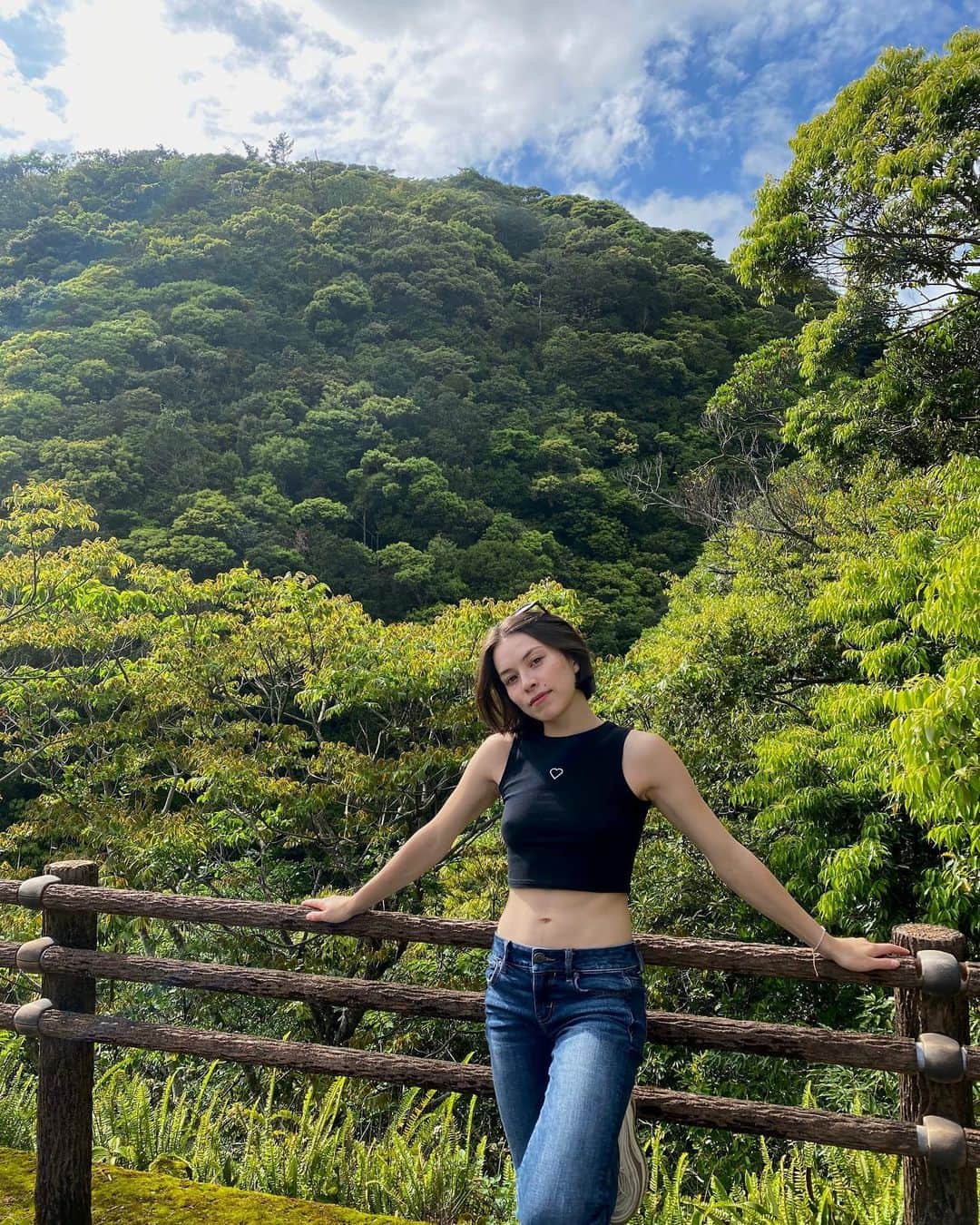 リアンのインスタグラム：「bob Leanne is back 🌪 ⁡ ⁡ ⁡ ⁡ ⁡ ⁡ ⁡ ⁡ ⁡ ⁡ ⁡ ⁡ ⁡ ⁡ ⁡ ⁡ ⁡ #yakushima #japan #japantrip #traveling #travel #ghibli #bob #bobhair #ootd #y2k #ボブ #ミニボブ」