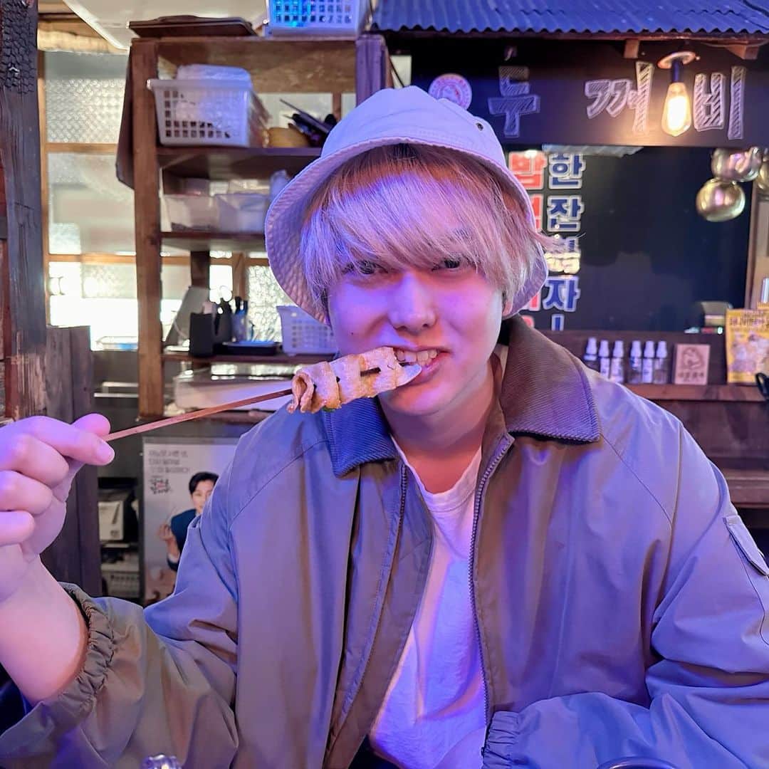 ないとーのインスタグラム：「韓国デビューに向けてスカウト待ちです。  #韓国料理屋 #韓国グルメ」