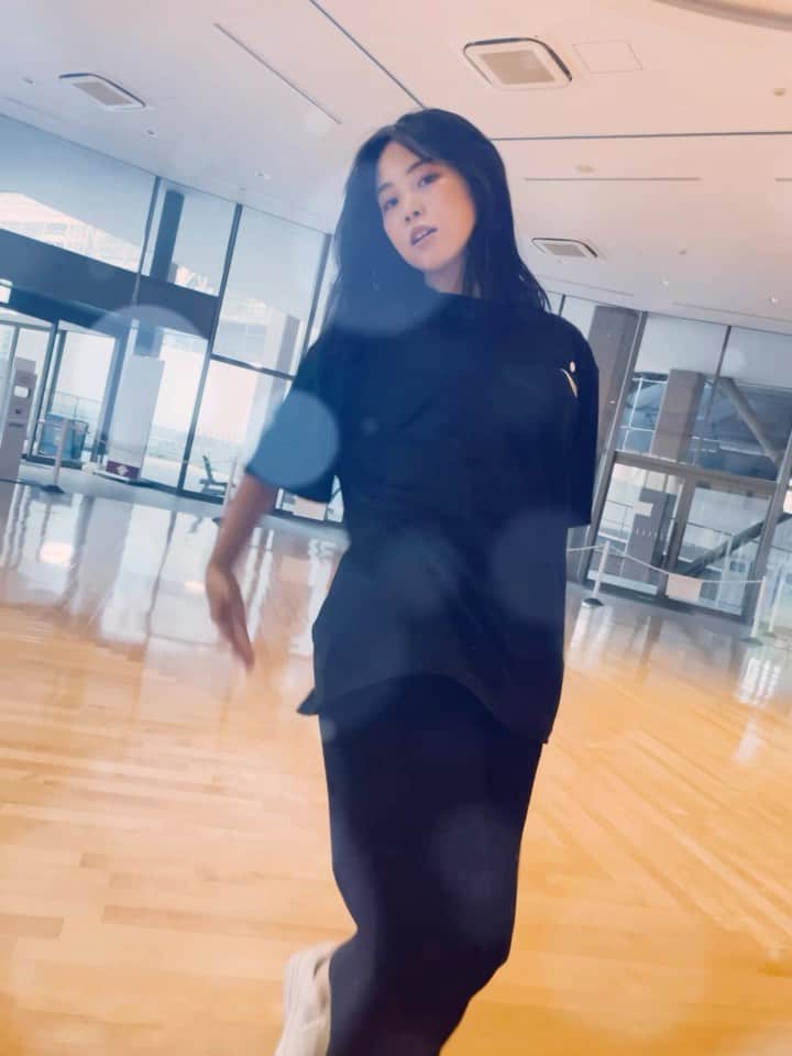 島望叶のインスタグラム：「💃 友達がいい感じに動いてくれました🙂   #ダンス #dance  #rumor  #kpop  #izone  #アーティスト  #ダンサー  #カバー」