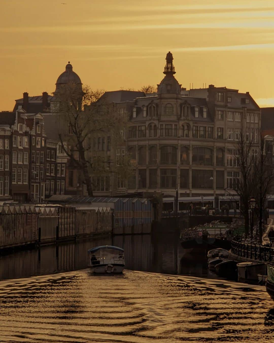 Guido Gutiérrez Ruizさんのインスタグラム写真 - (Guido Gutiérrez RuizInstagram)「My first postcards from #Amsterdam • Mis primeras postales de Ámsterdam #Guigurui 🇳🇱」4月23日 20時14分 - guigurui