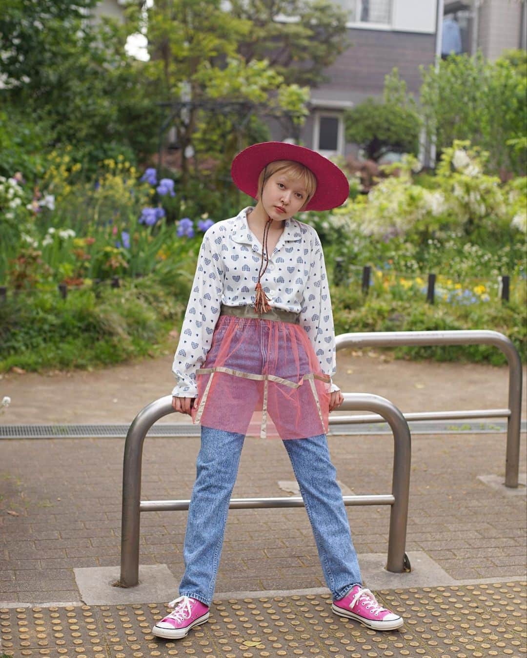 PUNK CAKEのインスタグラム：「🌷new arrival 🌷 ☑︎ Heart pajama shirts ☑︎ Levi's 505 chemical denim pants ☑︎ Vintage organdy apron  Now on sale ➡︎ ONLINE STORE  model / @momooka_koyoi」