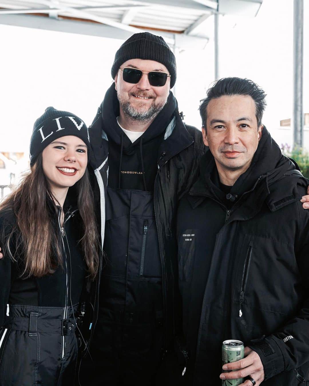 レイドバック・ルークのインスタグラム：「@laidbackluke, @amberbroos & @kolschofficial in a 30-minute skilift ride! Check the full episode on Youtube」