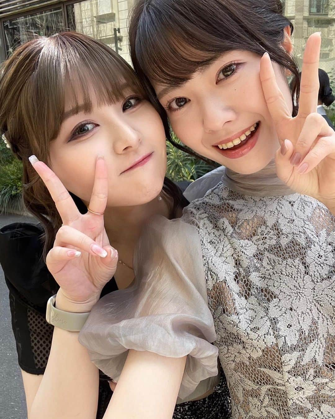 佐藤栞さんのインスタグラム写真 - (佐藤栞Instagram)「𝐇𝐚𝐩𝐩𝐲 𝐖𝐞𝐝𝐝𝐢𝐧𝐠...❤️ . ぺなの結婚式に招待いただき参加してきました😌💕 終始ずっとうるうるで、幸せそうなぺなを見て嬉しい気持ちになれて。 本当に出会えてよかったって思ったよ😭 . 久しぶりにエイトのメンバーにも会ったけどみんな変わらず、時が戻ったような気持ちで、わちゃわちゃしててそれもまた幸せな時間でした😊⭐️ . 改めてぺな、結婚おめでとう。末長くお幸せに☺️✨✨✨ . #wedding #セントグレース大聖堂 #team8 #結婚式」4月23日 20時40分 - bookmarker_23