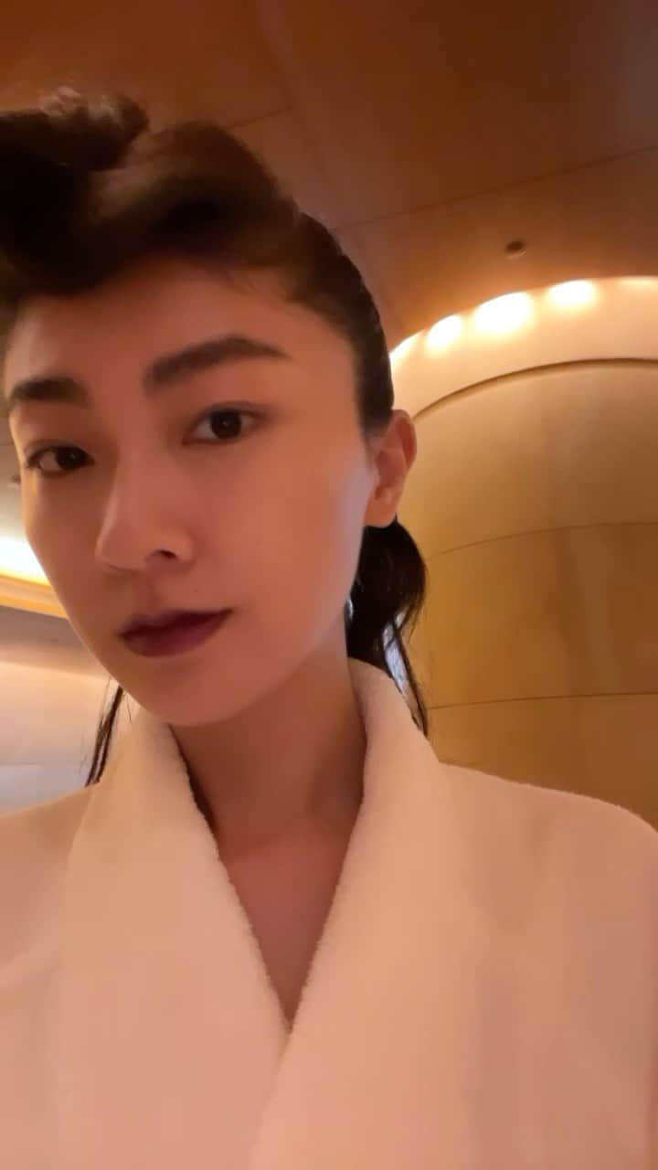 のインスタグラム：「_  この日のヘアメイク好きだった🤎」