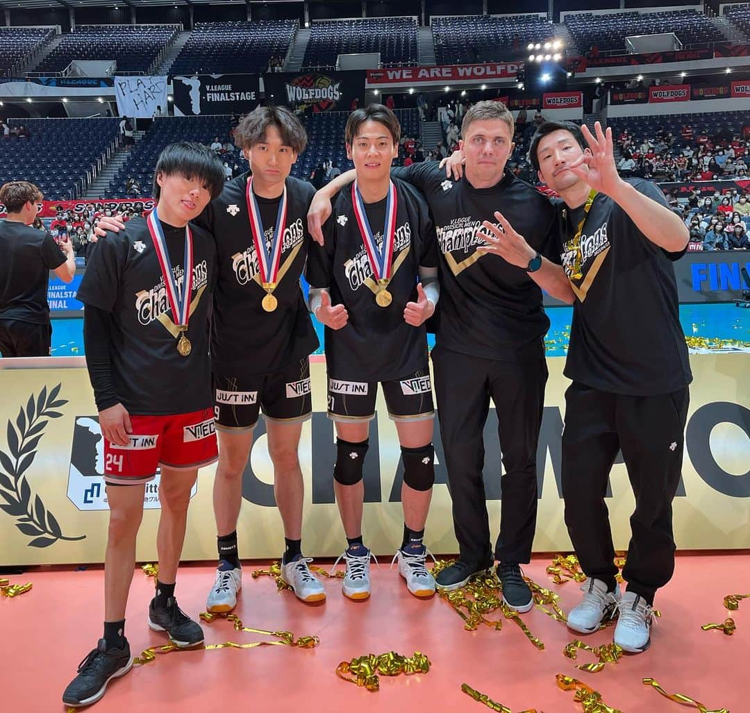 小川智大のインスタグラム：「優勝しました🏆🥇  今シーズンも沢山の応援ありがとうございました！！！ " #アジアの切符掴んだ」