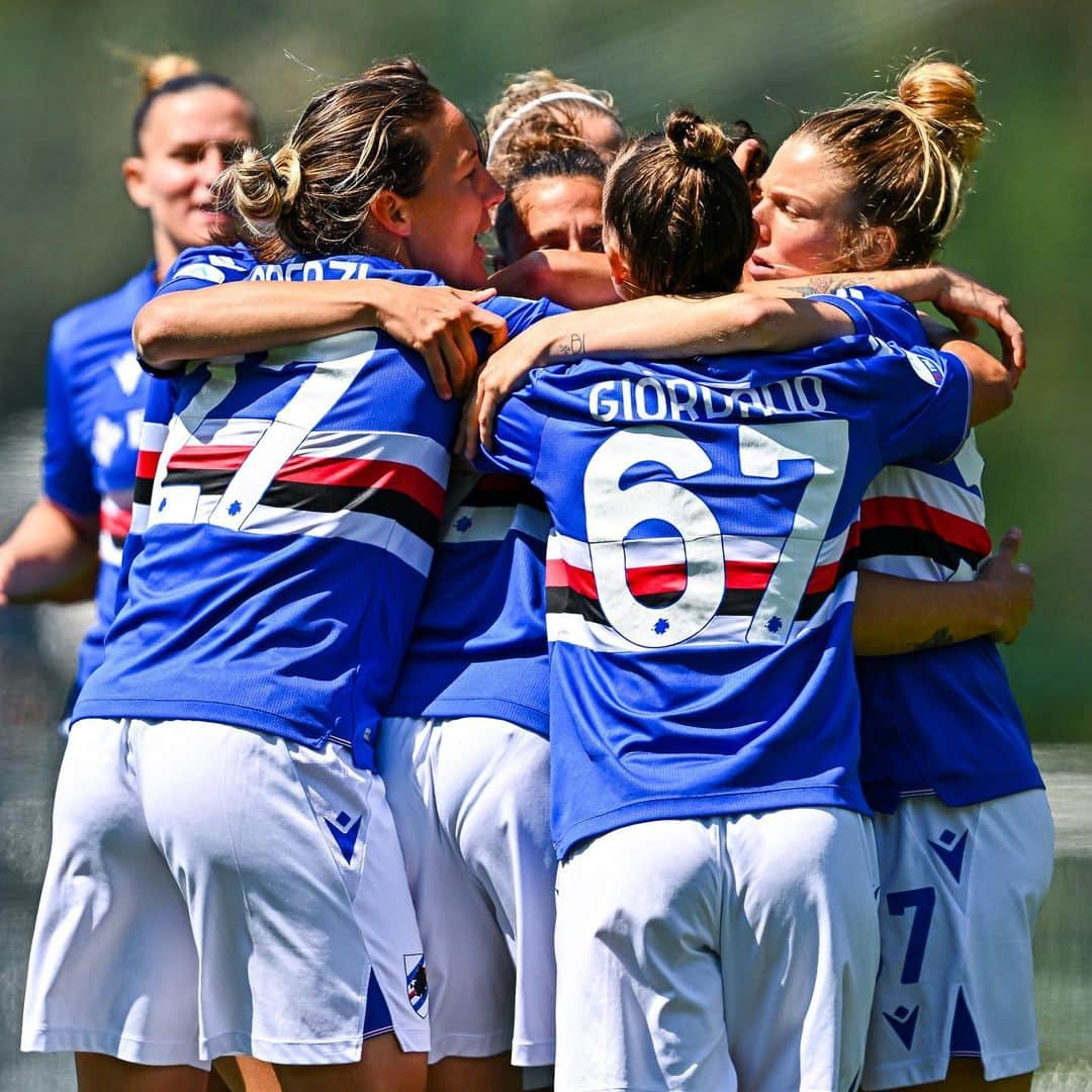 UCサンプドリアさんのインスタグラム写真 - (UCサンプドリアInstagram)「⏹️ #SampPomigliano 4️⃣-1️⃣ 😄  #SerieAFemminile | #SampdoriaWomen   🔵⚪️🔴⚫️⚪️🔵」4月23日 21時24分 - sampdoria