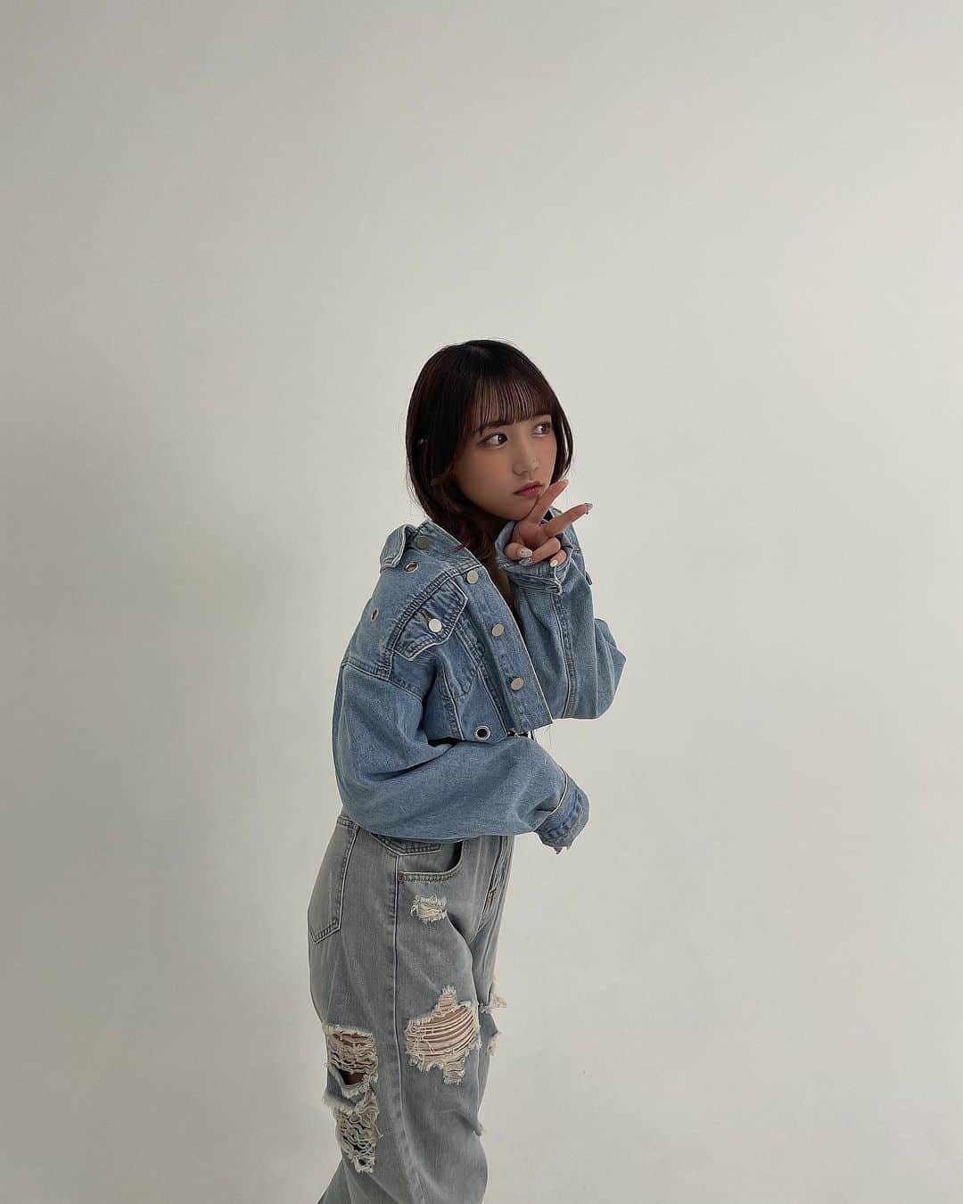 市川優月さんのインスタグラム写真 - (市川優月Instagram)「.  新衣装のデニムゆづちゃどうですか??⸜❤︎⸝‍ #新衣装 #デニムコーデ #アイドル #トレンド #03」4月23日 21時25分 - amefurasshi_yuduki_official_
