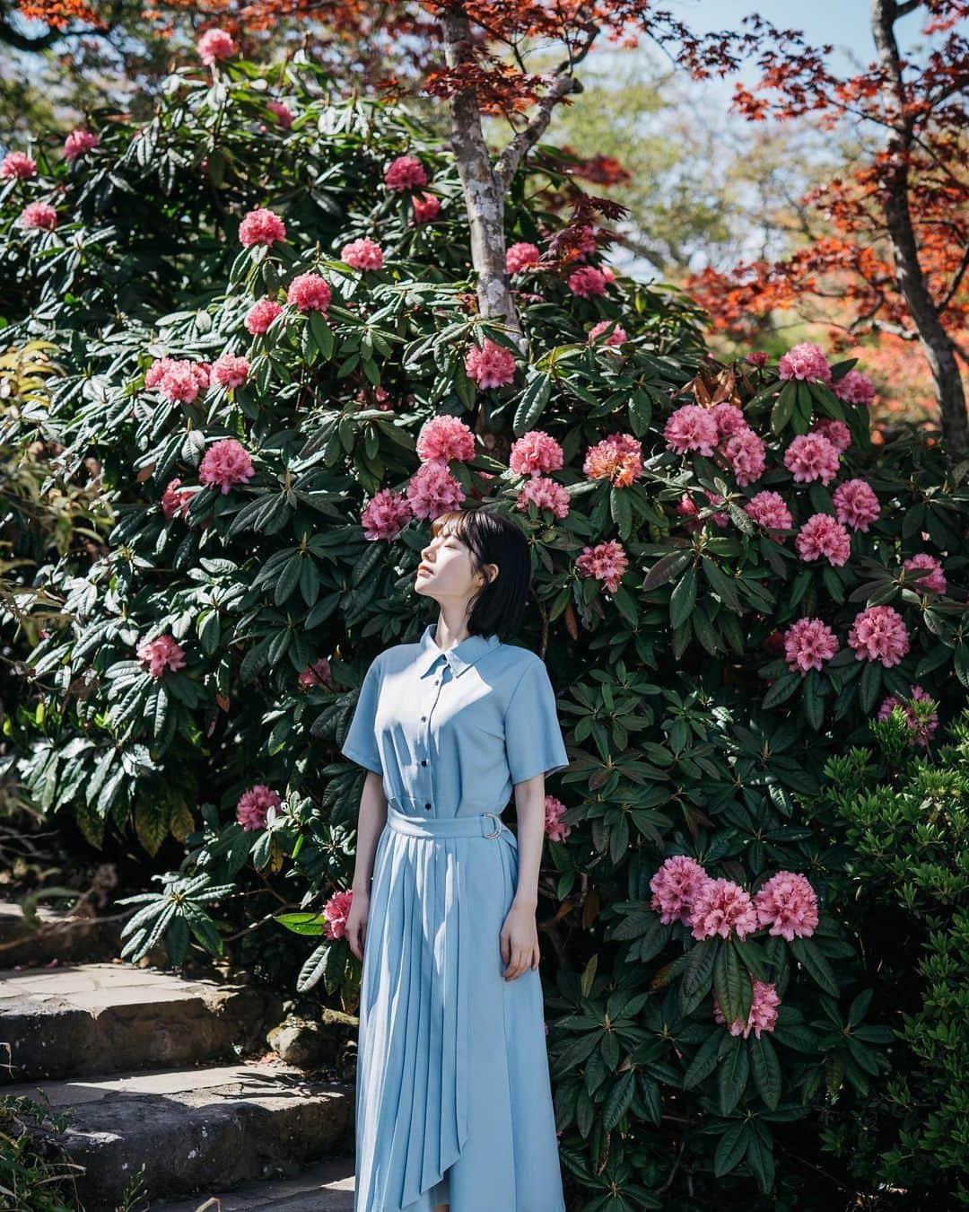 礒部花凜のインスタグラム：「.  昨日の写真が好評で、 沢山コメントも頂けてハッピーです🌼  親友にも感想届いてます！ 皆のコメント嬉しくて何度も読んだ！  みんな、ありがとう☺️  もう少しだけ載せちゃう！ お付き合い下さい✌🏻  . #ポートレート #撮影 #ポートレート撮影」
