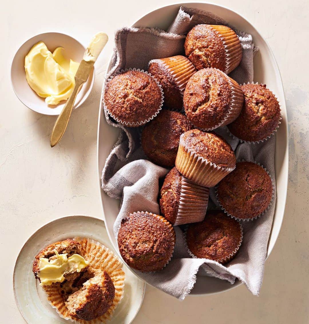 マーサ・スチュワートさんのインスタグラム写真 - (マーサ・スチュワートInstagram)「Our bran muffin is made with maple syrup for delicate sweetness, plain yogurt for moisture, and two forms of bran (cereal and wheat) for structure and fluffiness. At long last, this wholesome hero is stepping into the spotlight. Plus, you can freeze baked muffins in resealable plastic bags for up to 3 months. Thaw them at room temp, or pop them in a 375° oven for about 5 minutes. Get the recipe at the link in our bio. 📷: @chrisrsimpson recipe by: @flossylucille food styling by: @rebeccajurkevich prop styling by: @suzie_myers」4月23日 22時00分 - marthastewart