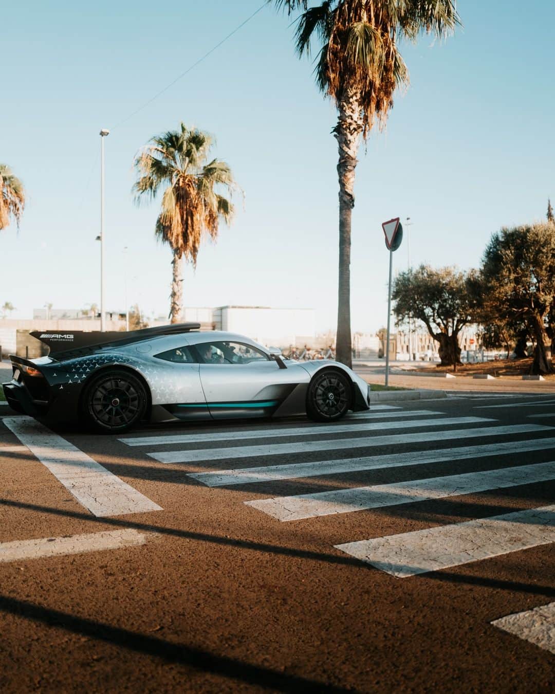 Mercedes AMGのインスタグラム：「Are you ready for the first episode of Season 2's #InsideAMG? Follow Felix to explore the features of the remarkable AMG ONE, on the streets and on the racetrack of Barcelona! 🏎 🏁  [Mercedes-AMG ONE | WLTP: Kraftstoffverbrauch kombiniert: 8,7 l/100 km | CO₂-Emissionen kombiniert: 198 g/km | Stromverbrauch kombiniert: 32 kWh/100 km | amg4.me/DAT-Leitfaden-electric]」