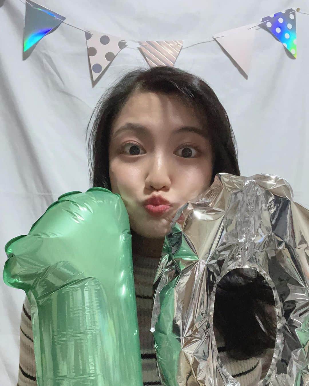 大野真緒のインスタグラム：「オフショット🤭 また来週もお待ちしてまーす☺️✨」