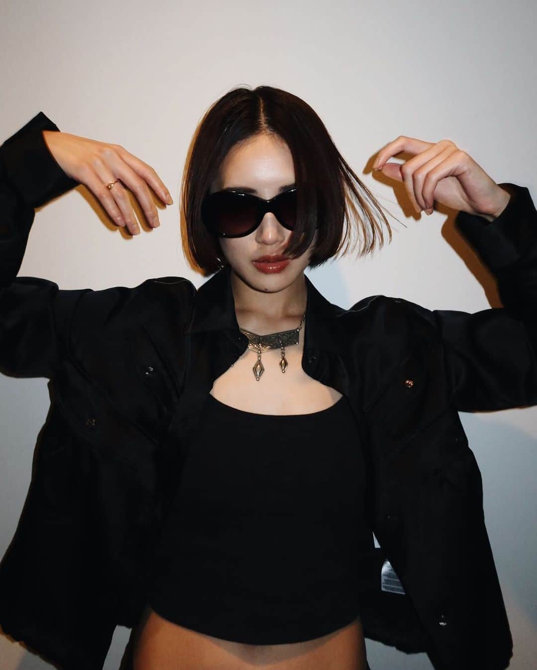 藤井夏恋のインスタグラム：「🖤👅」
