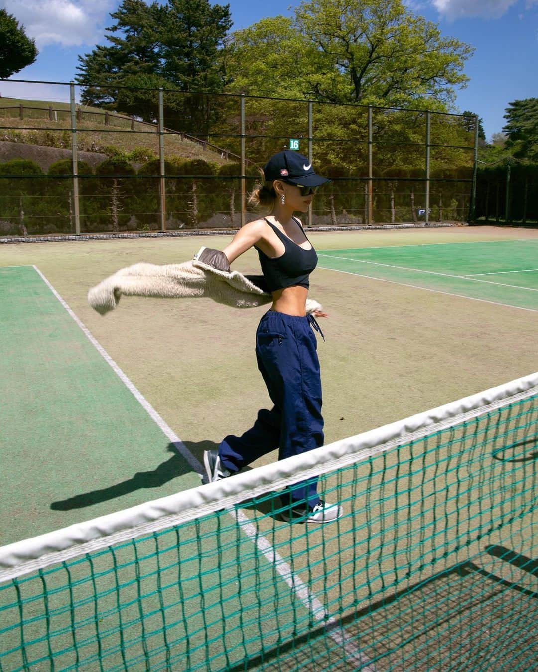 MARISさんのインスタグラム写真 - (MARISInstagram)「🎾💞  Jacket:Patagonia vintage @marristea_vintage 🏷 ずっと作りたかったパタゴニアのショート丈❤️✨ 何でもあう✨  Bottoms : @tw2021twtw 🏷  Bag: @commedesgarcons 🏷」4月23日 22時30分 - marristea