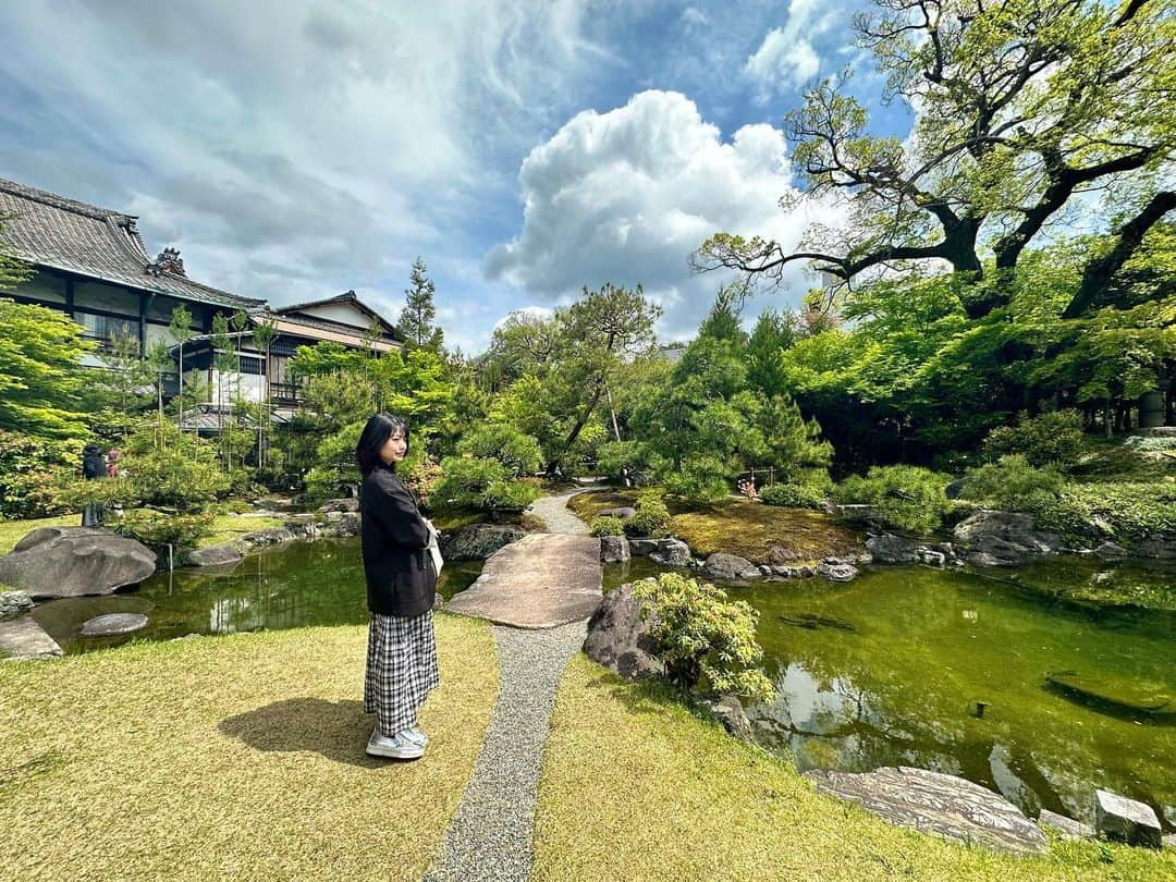 芦原優愛のインスタグラム：「. 　　☁️ 🏠👩🌳  #池の絵文字あったら完璧だったのにぃ」