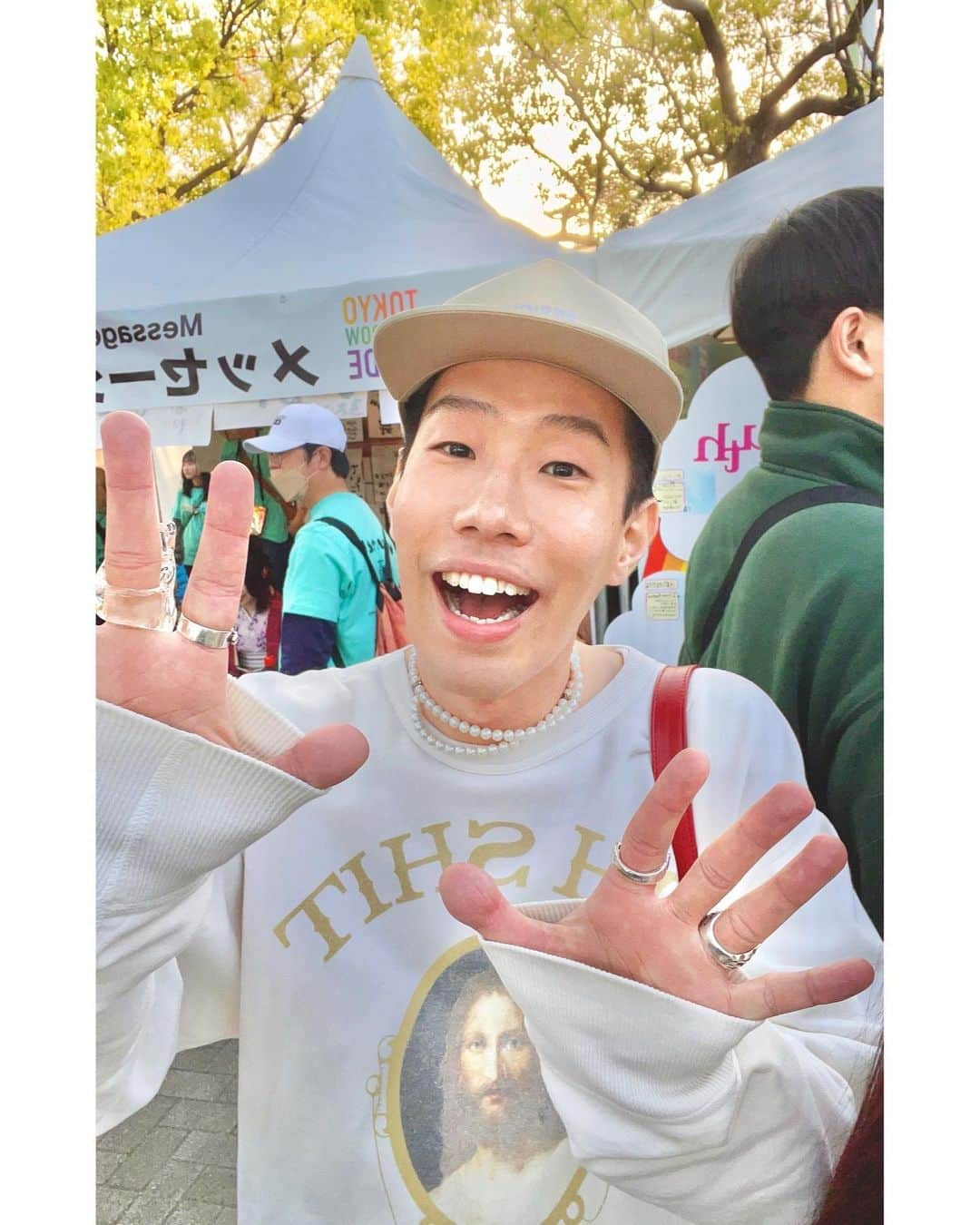 坂口涼太郎さんのインスタグラム写真 - (坂口涼太郎Instagram)「🌈🏳️‍🌈🌈🏳️‍🌈 愛するとはそれをそのまま受け入れること。 Happy Pride 💐 . そして、今日は #罠の戦争 後初選挙。 軍拡増税原発インボイス反対なので推進派でない方に投票してきた。 思想信念が一番やけど願わくば女性や男性以外の性の方にもっと国政に参加してほしいのでまずは地方選で。 生理用品無償化、妊娠出産経口避妊中絶薬等は女性と当事者に決めてほしいからvoteしてきた💐  🏳️‍🌈 #TRP2023 🌈 @tokyo.r.pride  #tokyorainbowpride」4月23日 22時57分 - ryotarosakaguchi