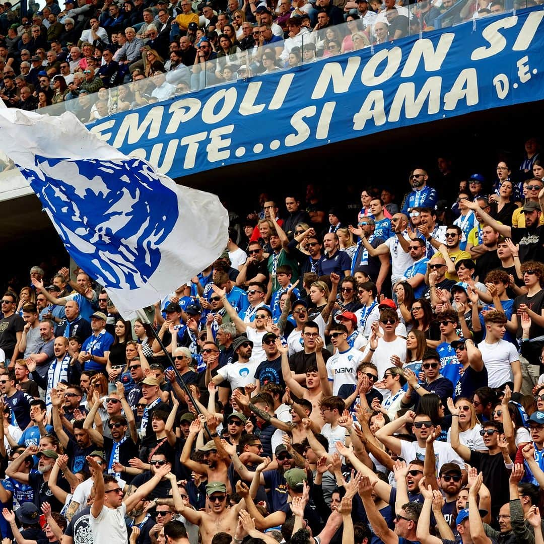 エンポリFCさんのインスタグラム写真 - (エンポリFCInstagram)「📸 #AvantiAzzurro 💙  #EmpoliInter #StadioCastellani #Empoli #SerieA  #EmpoliFootballClub #EmpoliFC #EmpoliFC1920 #InstaEmpoli #InstaAzzurri #InstaEFC」4月24日 4時33分 - empoli_fc_official