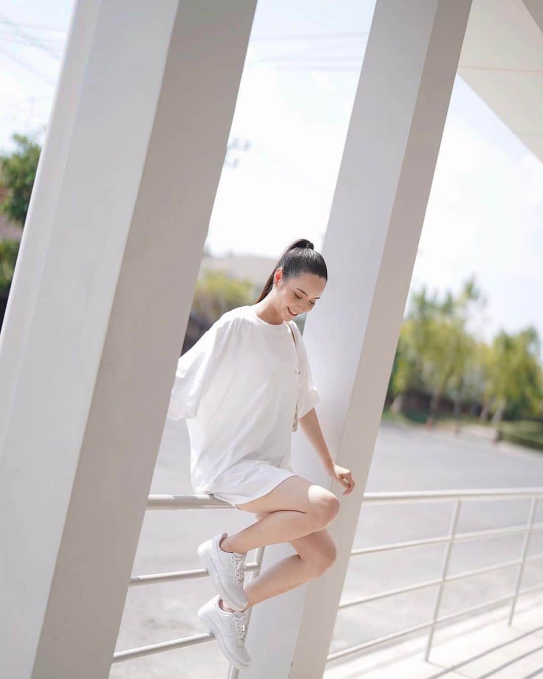 のインスタグラム：「おやすみ🤍🤍 #南鈴 #タイ女優 #thaiactress #タイモデル #thaimodel #タイ美人 #thaibeauty #ミスティーンタイランド #missteenthailand #missteenthailand2011」