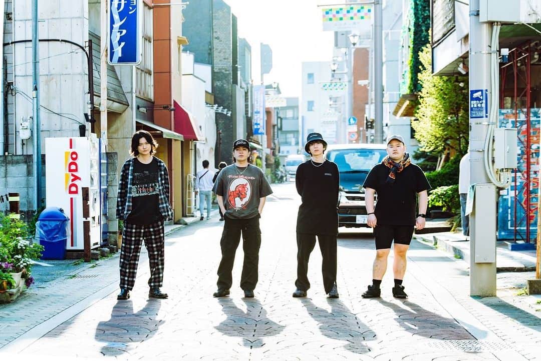 高津戸信幸のインスタグラム：「10代はここで育ちました  Photo by @ttetteteru   #ユニオン通り #宇都宮 #hellodolly #久保family」