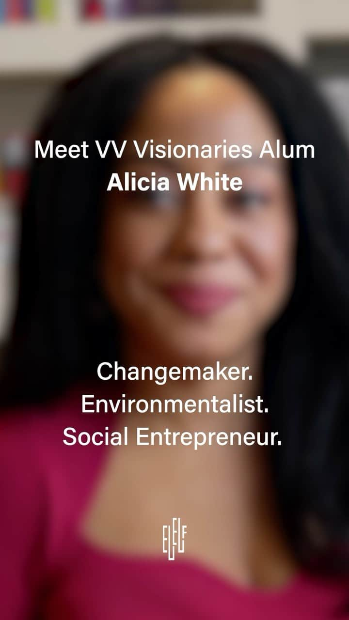 エスティローダーのインスタグラム：「We’re always excited to share stories of our amazing alumni of the #VVVisionaries fellowship, a partnership between the #EsteeLauderEmergingLeaders Fund and @vitalvoices.   Right in time for #EarthMonth, meet Alicia White, founder of @projectpetals. Learn about her environmental and community outreach and discover how the VV Visionaries program helped further her goals. Read the full interview at the link in our bio and learn more about what the Fund is doing to encourage all women to #LeadYourWay.」