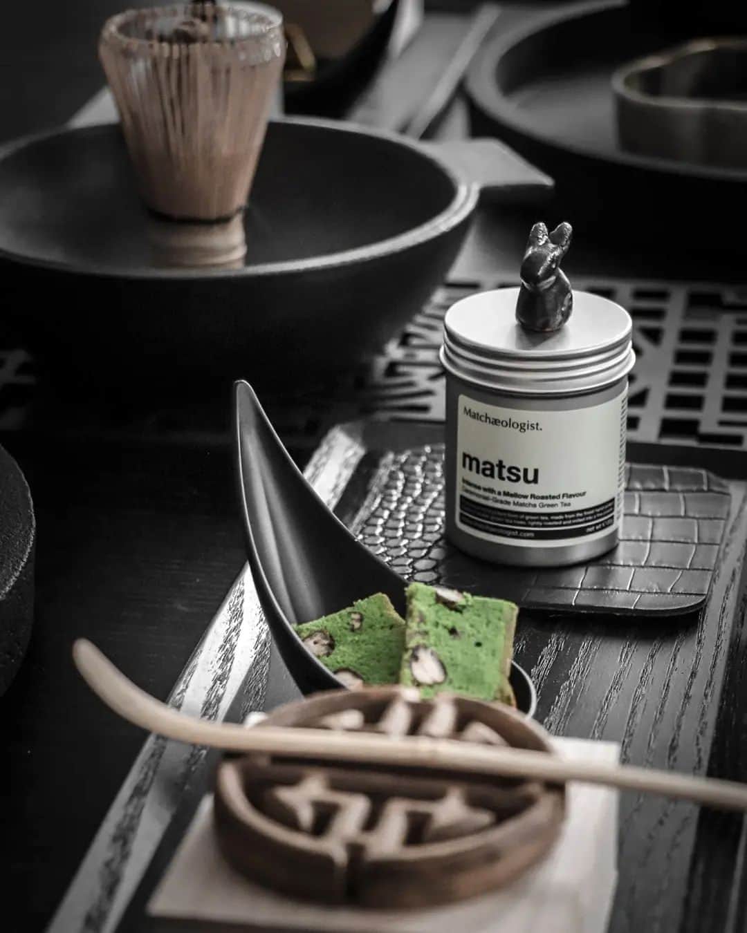 Matchæologist®さんのインスタグラム写真 - (Matchæologist®Instagram)「Serenitea: The absence of stress while drinking #Matcha! 🙋 Hands up if you feel the same! . Thanks to  @noir4696style | @matchaeologist_jp for sharing with us this serene #MatchaRitual featuring our 🌿 Matsu™ Ceremonial Matcha, and 🍃 Meiko™ Ceremonial Matcha! . 🙏 DID YOU KNOW – you can get a 10% discount off your first order with us?! Simply enter ‘WELCOME10’ at checkout to benefit from the deal today! 🙏 So...what are you waiting for? . Join us in commencing a Matcha Ritual 🍵 that will bring you a positive 'calm-alert' energy, enhanced focus and productivity, improved metabolism and reinforced immunity. 🙇 . 👉 Click our bio link @Matchaeologist! 🍃 . Matchæologist® #Matchaeologist Matchaeologist.com」4月23日 23時58分 - matchaeologist