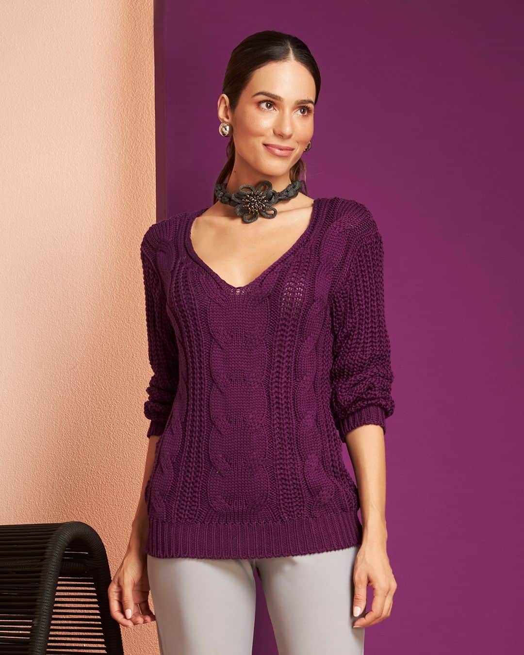 DECÊNCIAさんのインスタグラム写真 - (DECÊNCIAInstagram)「Comfy and cool com a nova blusa de tricot com as cores que faltavam no seu closet.   #tricot #blusadelinha #casacotricot」4月24日 0時00分 - dcn.decencia